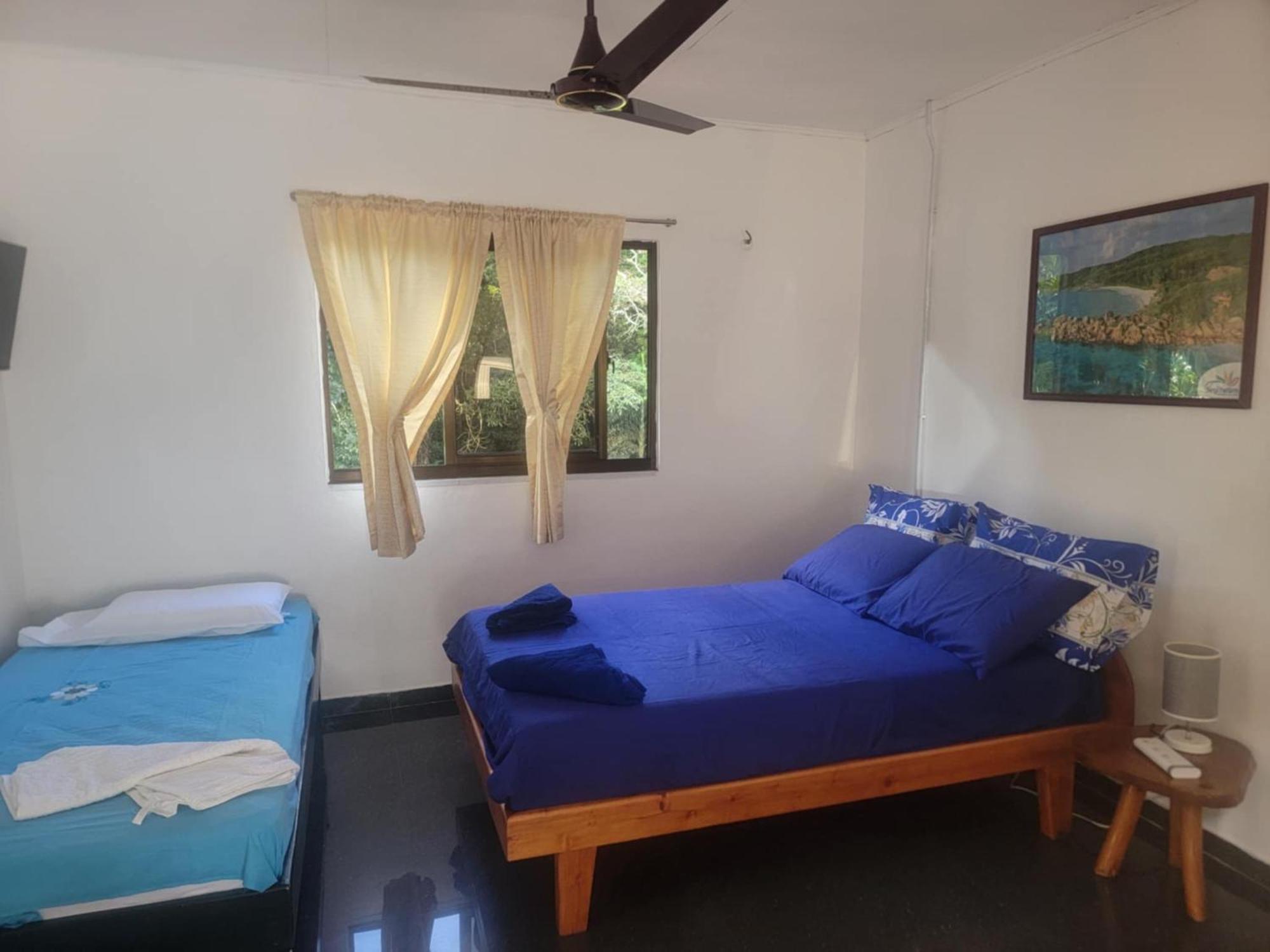 Papayas Self Catering Room Victoria Extérieur photo